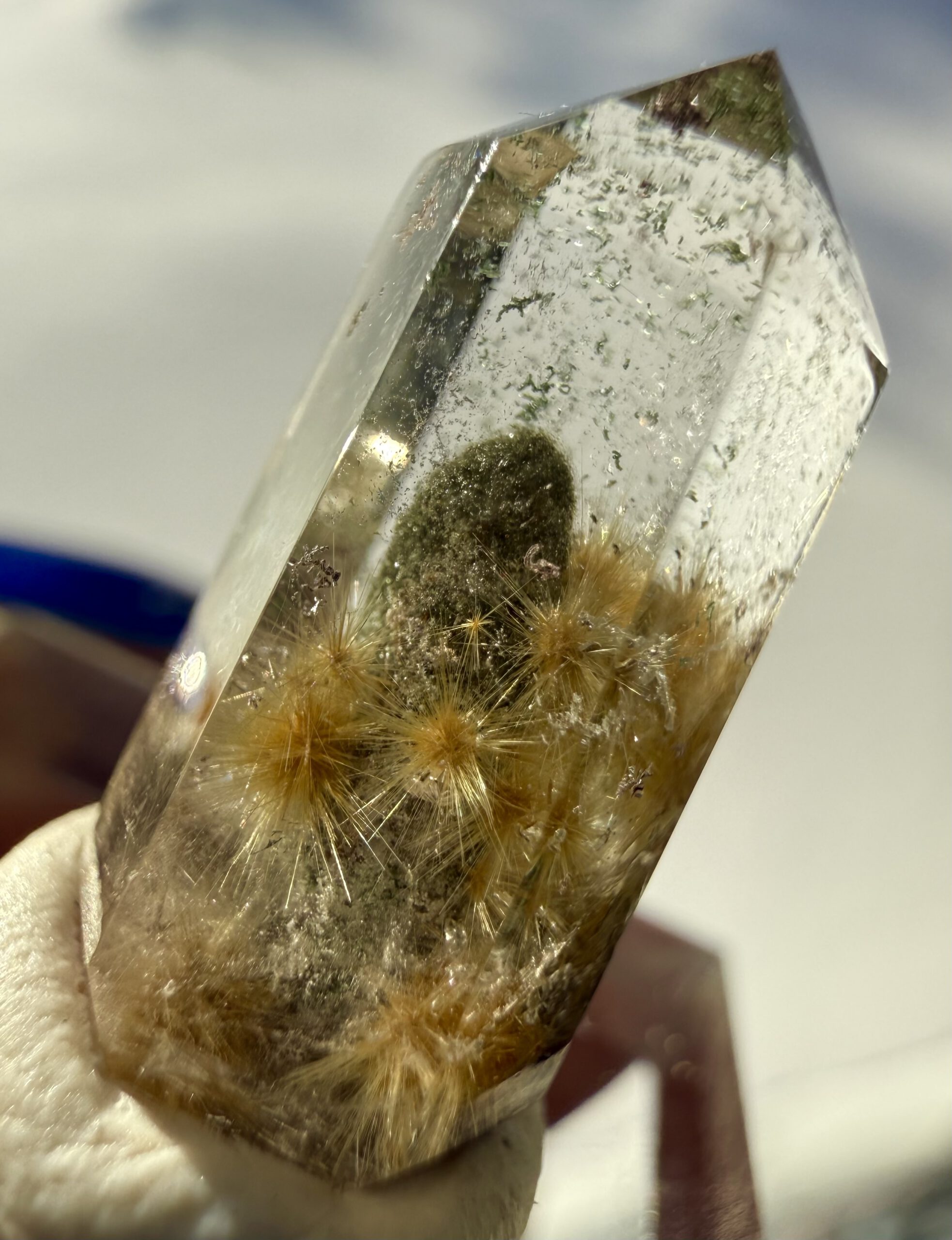 Golden Rutile "Flowers" in Gardenquartz fra Brasil - Bilde 2
