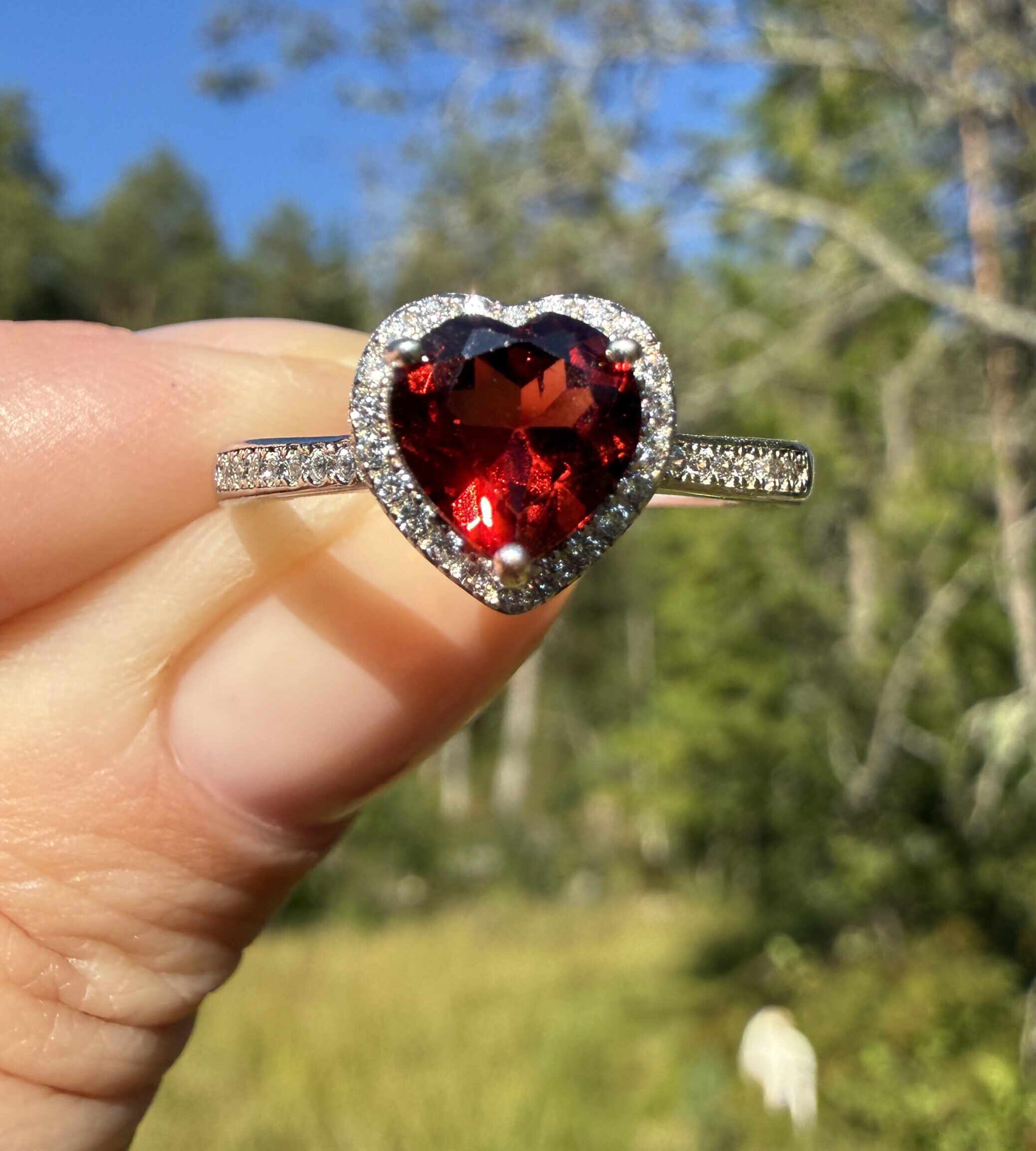 Granat Hjerte Ring m/Zirkoner